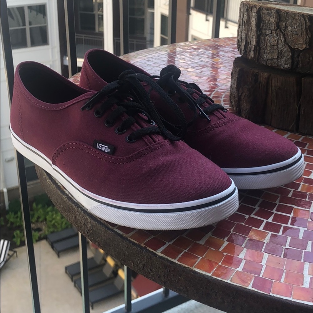 Super cute dark red/ garnet Vans!